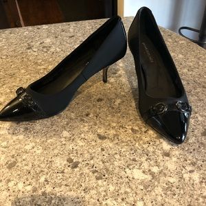 Donald J Pliner Black pumps